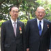 Chief Justice MA takes a picture with Mr Justice CHAN, PJ and Sir Anthony MASON, NPJ after the Honours and Awards Presentation Ceremony held at the Government House  (26 October) 