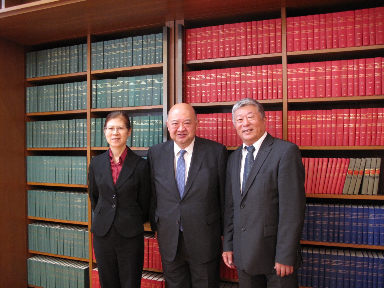 Chief Justice MA meets with Mr LIU Daqun, Judge of the International Residual Mechanism for Criminal Tribunals, the United Nations (29 January)