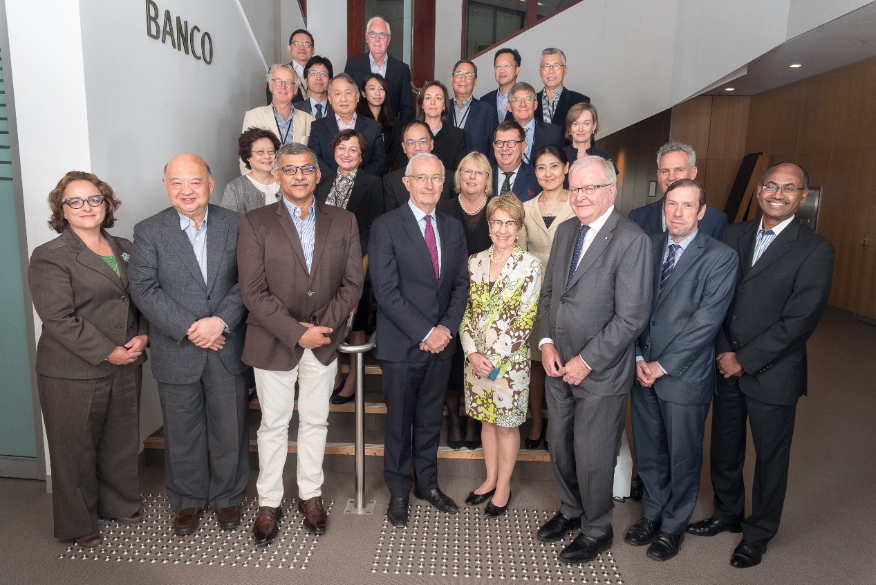 Chief Justice MA, the Hon Mr Justice R A V RIBEIRO, Permanent Judge of the Court of Final Appeal, and the Hon Mr Justice Peter NG, Judge of the Court of First Instance of the High Court, attended the Sixth Judicial Seminar on Commercial Litigation held in Sydney, Australia  (14-16 February)