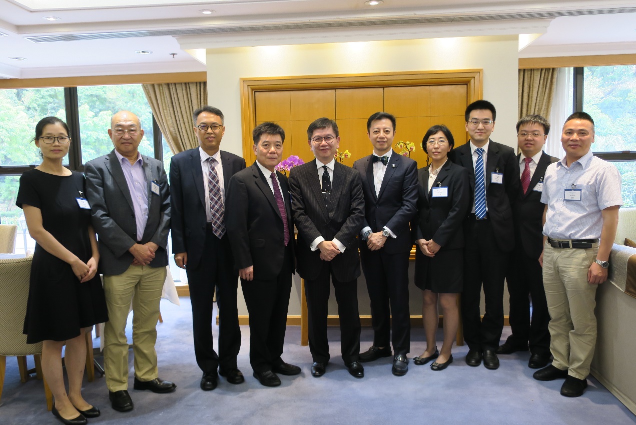 Mr Registrar KWANG, Registrar of the High Court, and Master WONG of the High Court, meet with a six-member delegation led by Mr YE Liudong, President of Guangzhou Maritime Court (19 June)