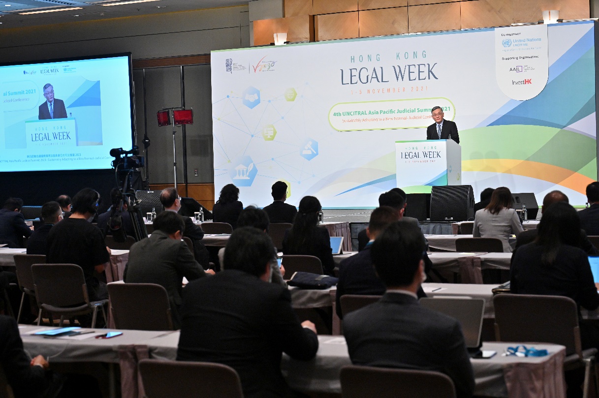 The Hon Chief Justice Andrew CHEUNG delivers welcome remarks at the Judicial Conference of the Fourth United Nations Commission on International Trade Law ("UNCITRAL") Asia Pacific Judicial Summit 2021 (1 November)