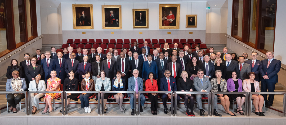 The Hon Mr Justice Joseph Paul FOK (second front row, fourth left), Permanent Judge of the Court of Final Appeal and the Hon Mr Justice Jonathan Russell HARRIS (second front row, second right), Judge of the Court of First Instance of the High Court, attend the fourth meeting of the Standing International Forum of Commercial Court in Sydney, Australia (20-21 October)<br />(Photo: Federal Court of Australia and Supreme Court of New South Wales)